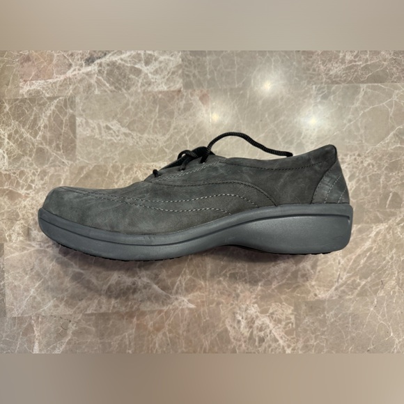 Worx by Red Wing Shoes Safety Shoes. New without box. - Picture 5 of 8